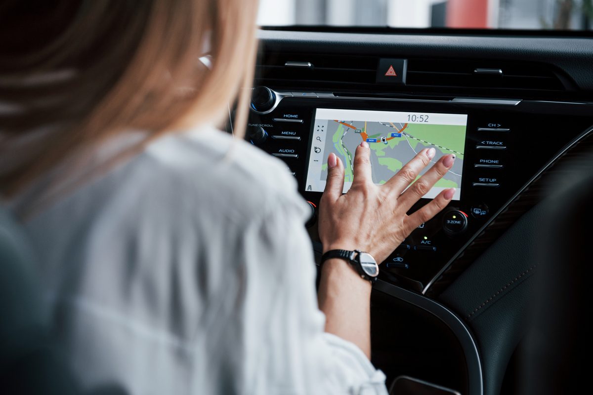 comment savoir si traceur sur ma voiture